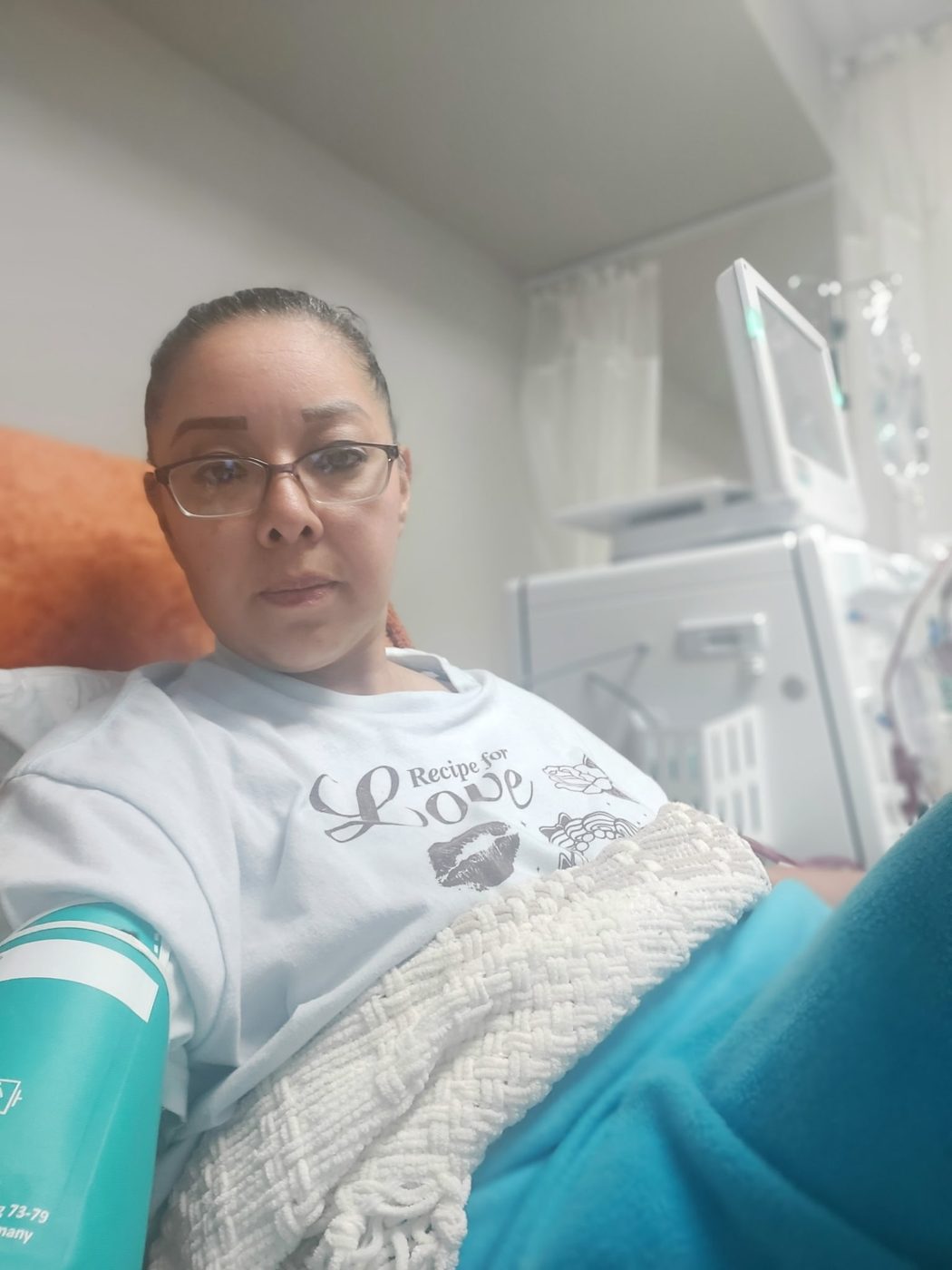 Jessica during a dialysis treatment